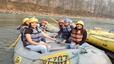 TOUR MANALI -2K16 DARE DEVILS CADENCIANS AT RIVER RAFTING